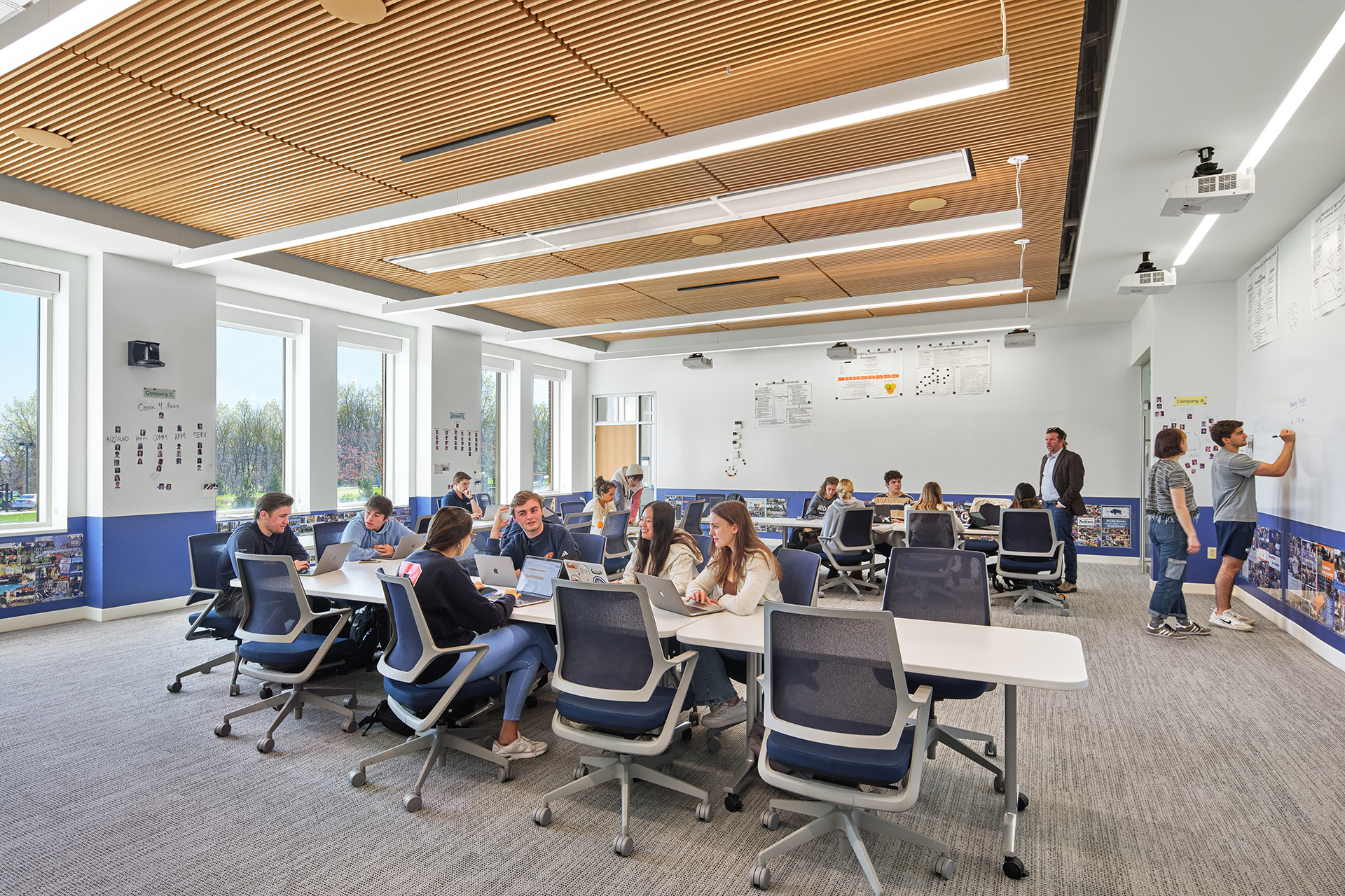 2022_04_22_CanBucHal08_A