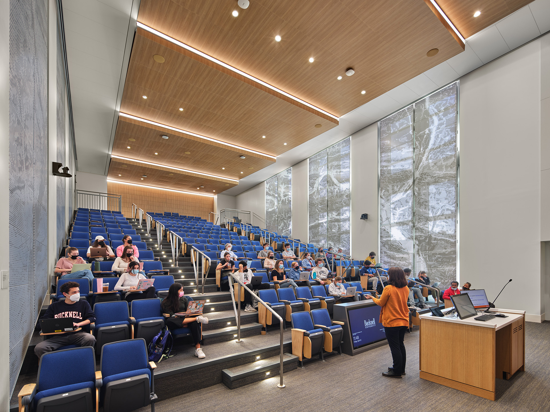 2022_04_22_CanBucHal09_A