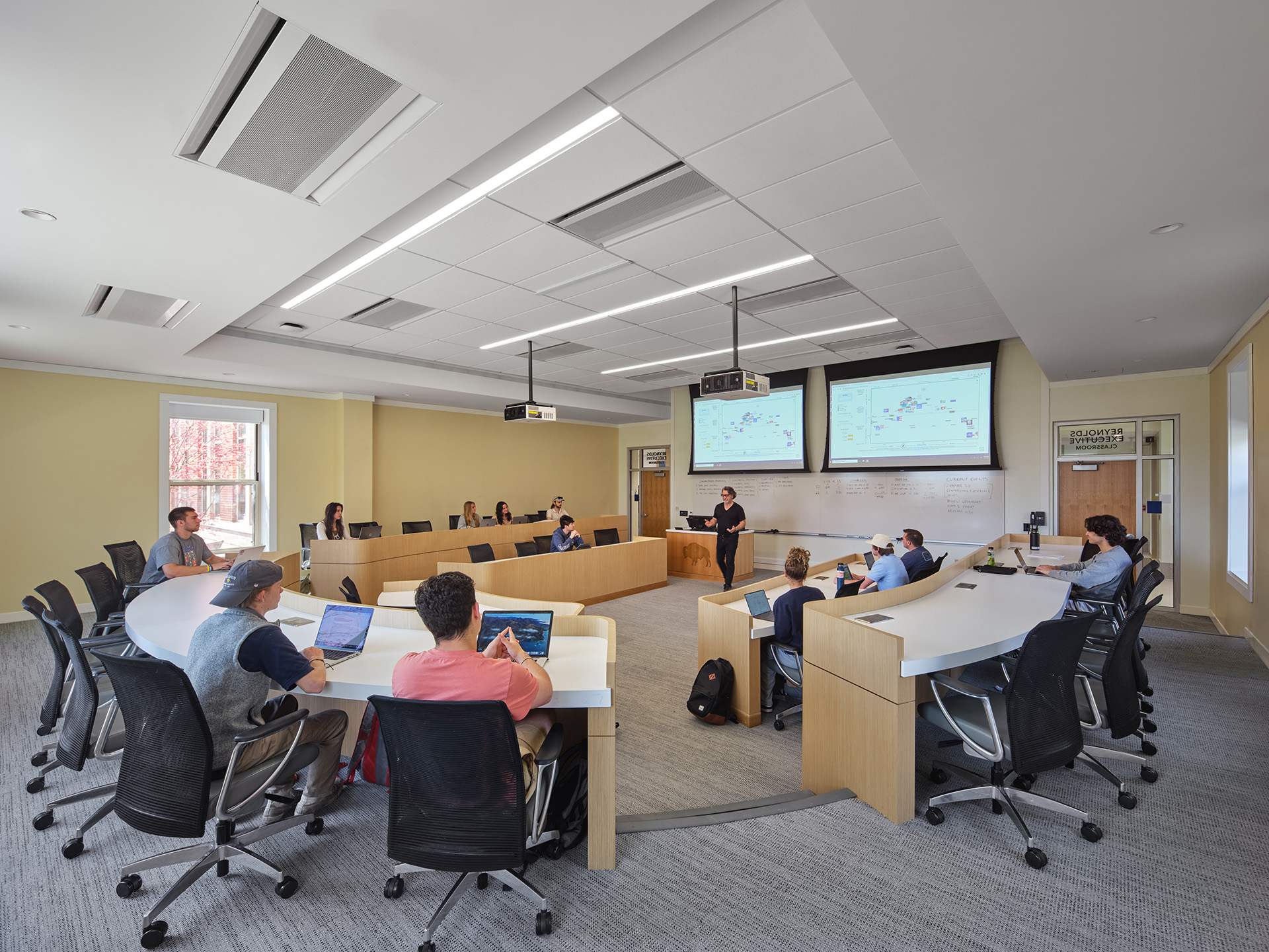 2022_04_22_CanBucHal07_A