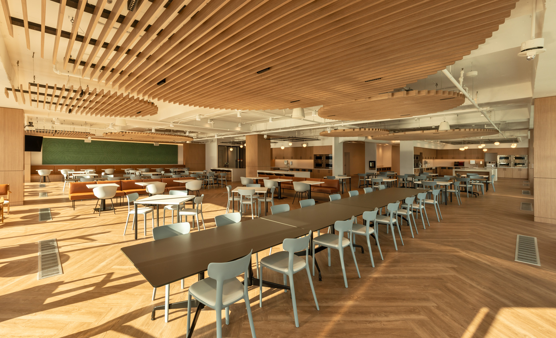 3G-ZOIE-Life-Works-02